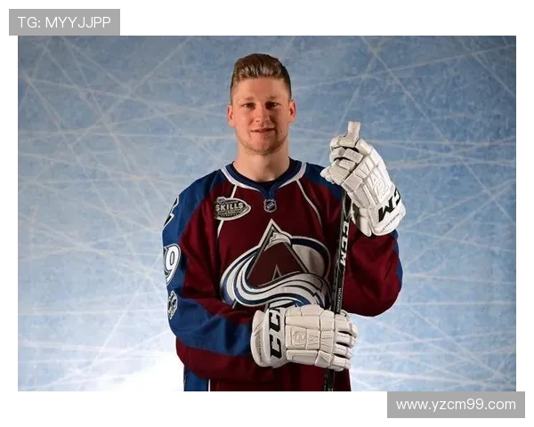 麦克戴维德闪耀全场助油人逆转黑鹰三比二再取常规赛胜利