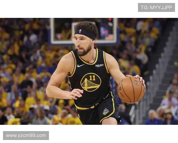 克莱半场表现平平仅得5分状态不佳引发球迷关注 克莱半场表现平平仅得5分状态不佳引发球迷关注